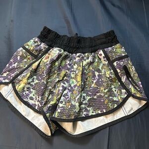 Lululemon hottie hot shorts